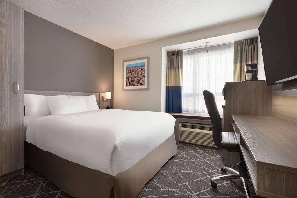 Microtel Inn & Suites By Wyndham Kanata Ottawa West Habitación foto