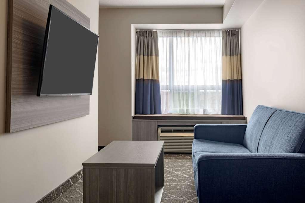 Microtel Inn & Suites By Wyndham Kanata Ottawa West Habitación foto