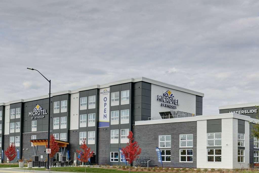 Microtel Inn & Suites By Wyndham Kanata Ottawa West Exterior foto