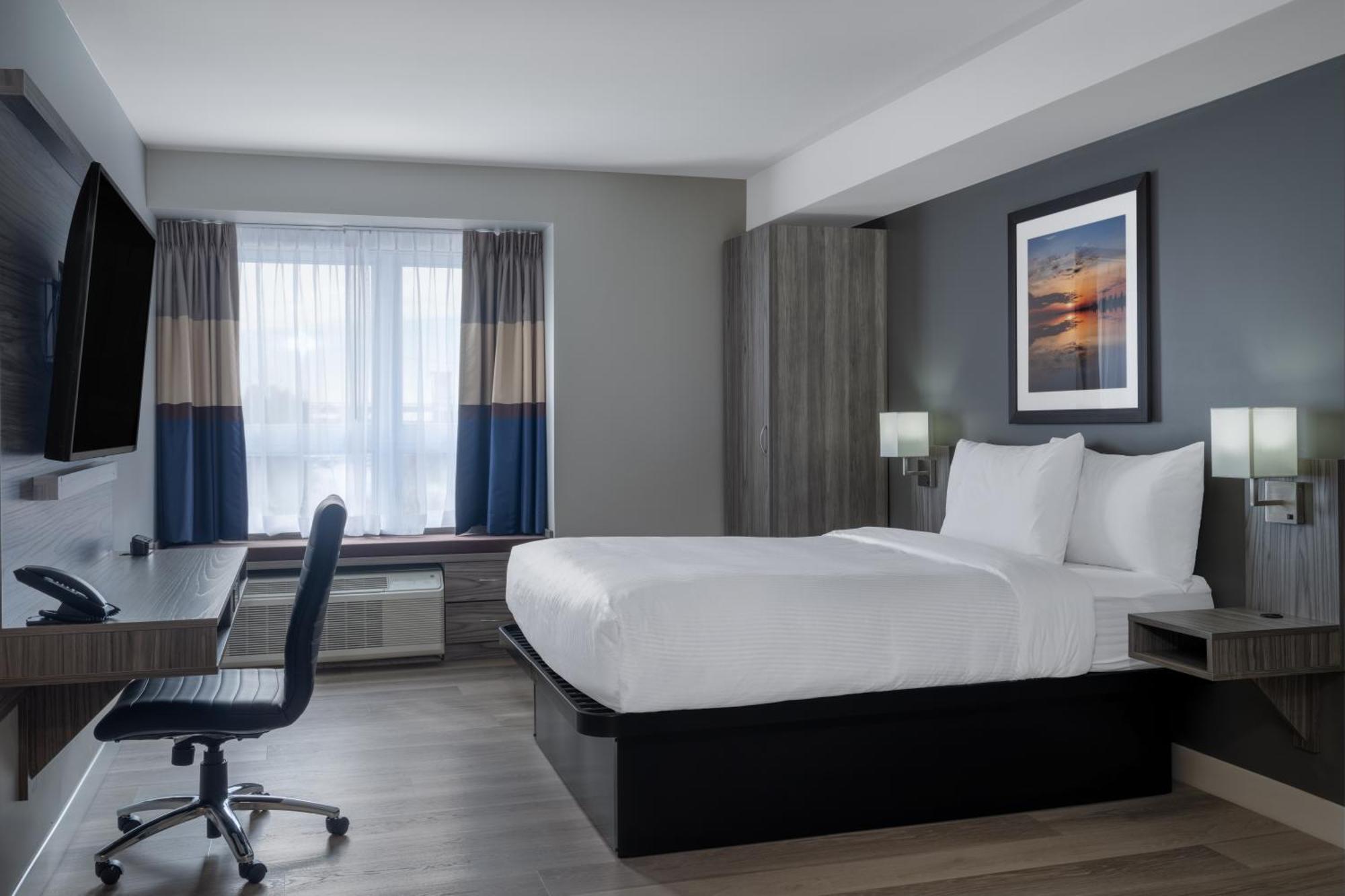 Microtel Inn & Suites By Wyndham Kanata Ottawa West Exterior foto