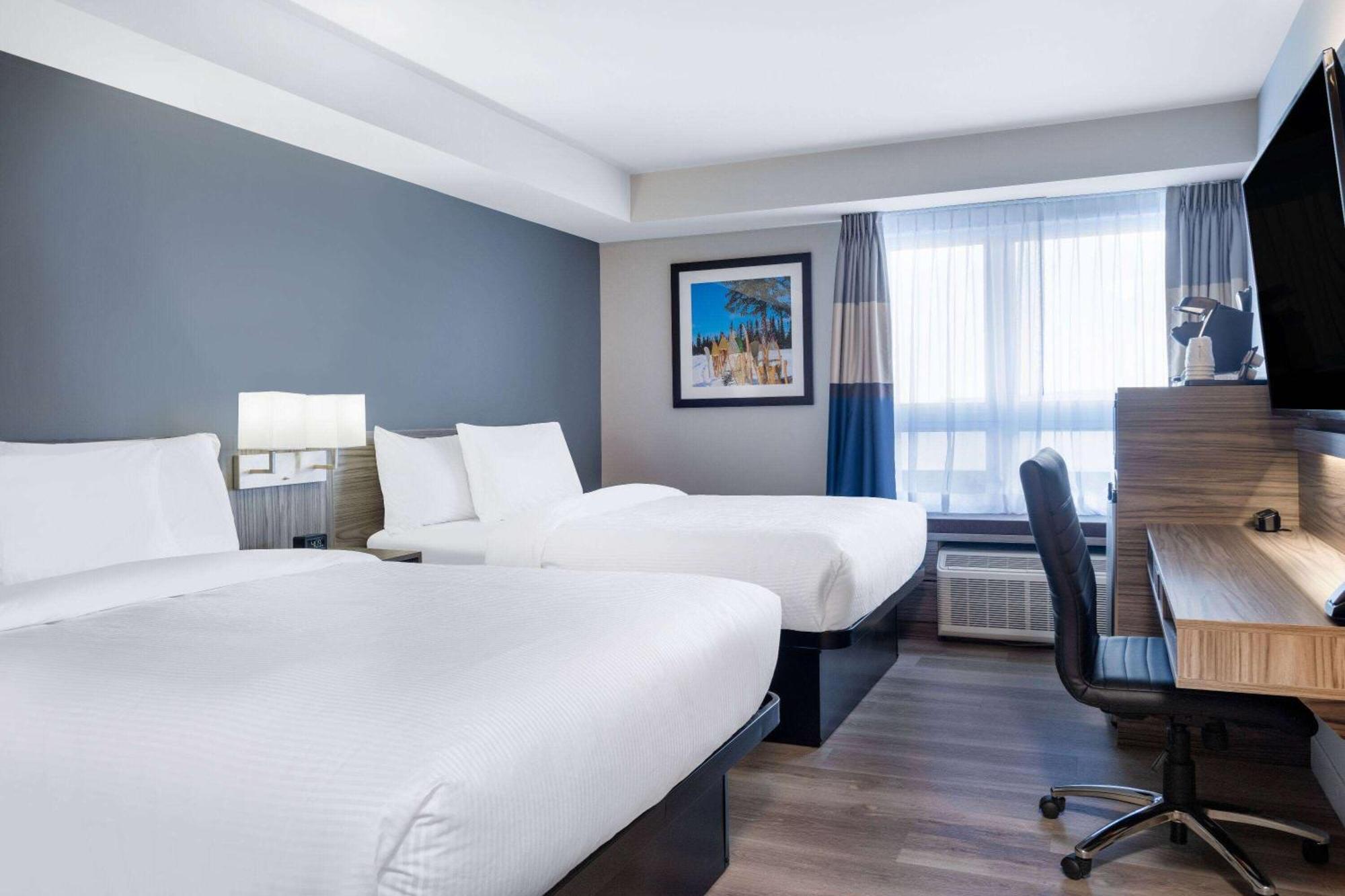 Microtel Inn & Suites By Wyndham Kanata Ottawa West Exterior foto